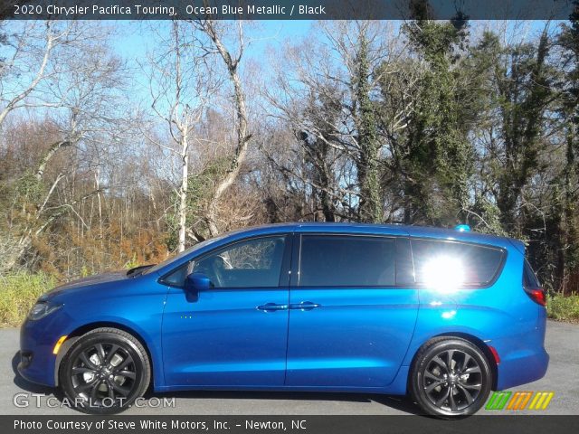 2020 Chrysler Pacifica Touring in Ocean Blue Metallic