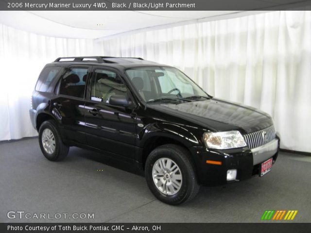 2006 Mercury Mariner Luxury 4WD in Black