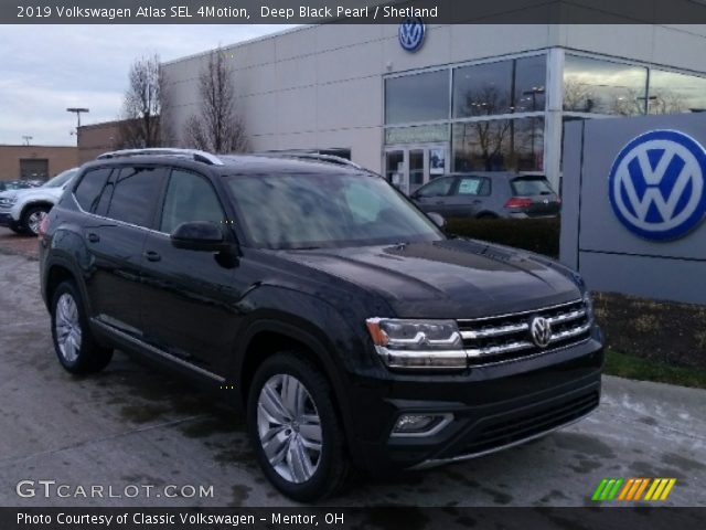 2019 Volkswagen Atlas SEL 4Motion in Deep Black Pearl