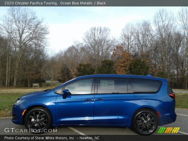 2020 Chrysler Pacifica Touring in Ocean Blue Metallic