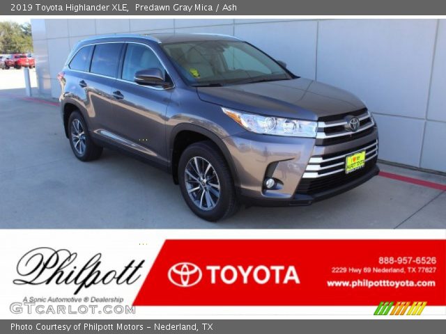 2019 Toyota Highlander XLE in Predawn Gray Mica