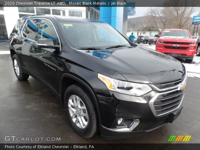 2020 Chevrolet Traverse LT AWD in Mosaic Black Metallic