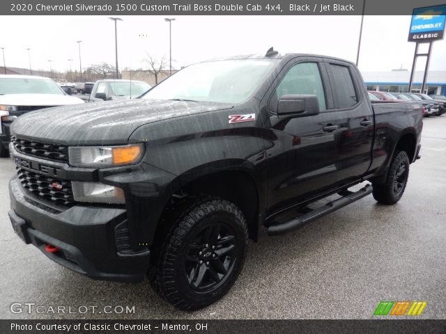 2020 Chevrolet Silverado 1500 Custom Trail Boss Double Cab 4x4 in Black