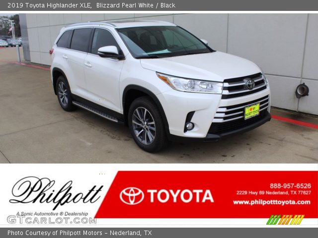 2019 Toyota Highlander XLE in Blizzard Pearl White