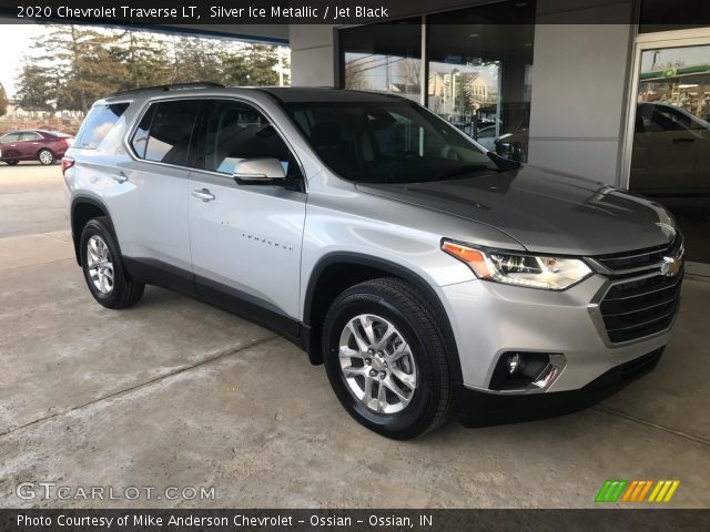 2020 Chevrolet Traverse LT in Silver Ice Metallic