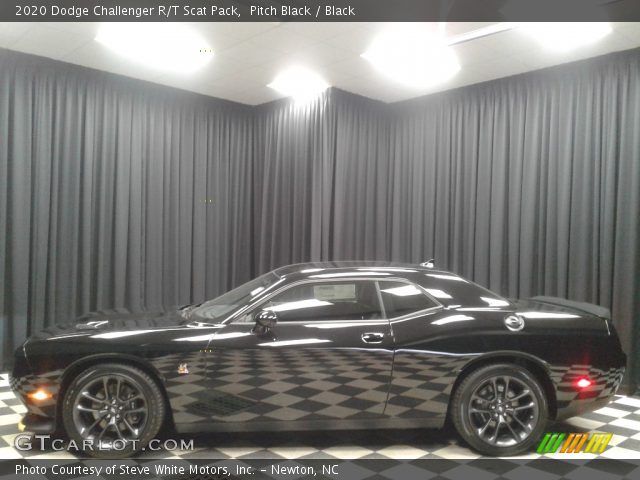 2020 Dodge Challenger R/T Scat Pack in Pitch Black