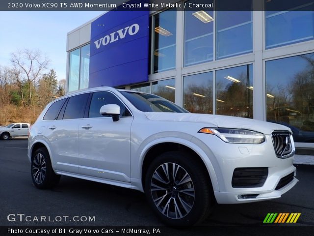 2020 Volvo XC90 T5 AWD Momentum in Crystal White Metallic