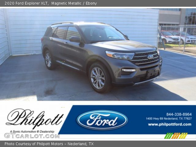 2020 Ford Explorer XLT in Magnetic Metallic