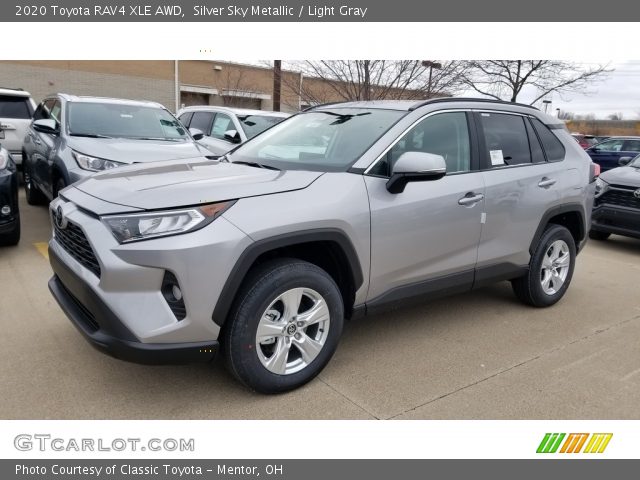 2020 Toyota RAV4 XLE AWD in Silver Sky Metallic