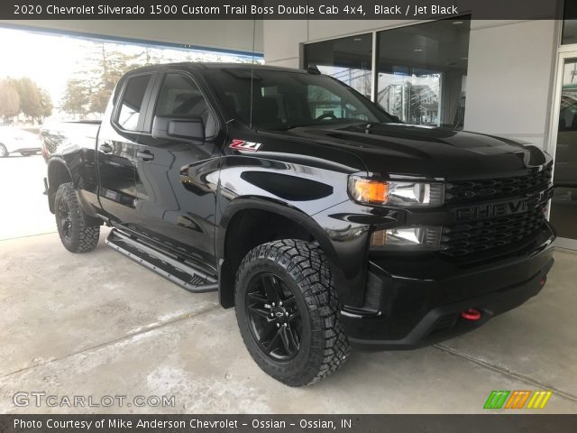 2020 Chevrolet Silverado 1500 Custom Trail Boss Double Cab 4x4 in Black