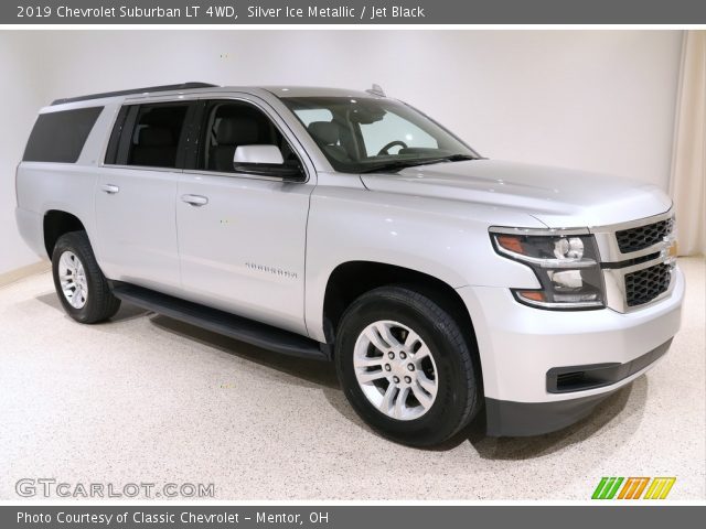 2019 Chevrolet Suburban LT 4WD in Silver Ice Metallic