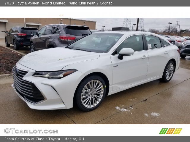 2020 Toyota Avalon Hybrid Limited in Wind Chill Pearl