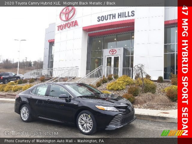 2020 Toyota Camry Hybrid XLE in Midnight Black Metallic