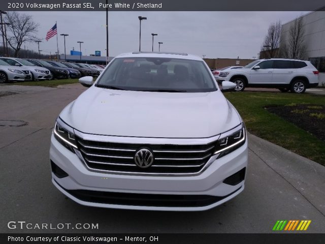 2020 Volkswagen Passat SEL in Pure White