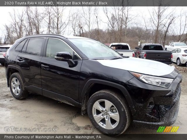 2020 Toyota RAV4 XLE AWD in Midnight Black Metallic