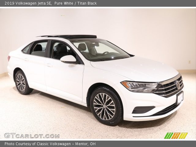 2019 Volkswagen Jetta SE in Pure White