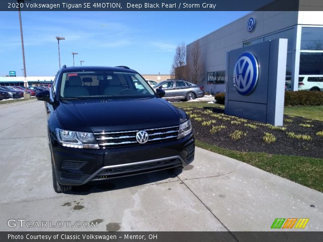 2020 Volkswagen Tiguan SE 4MOTION in Deep Black Pearl