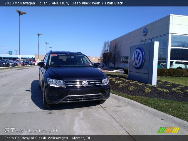 2020 Volkswagen Tiguan S 4MOTION in Deep Black Pearl