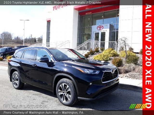 2020 Toyota Highlander XLE AWD in Midnight Black Metallic