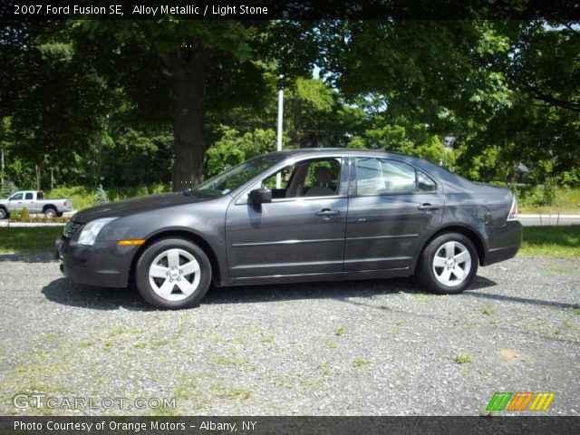 2007 Ford Fusion SE in Alloy Metallic
