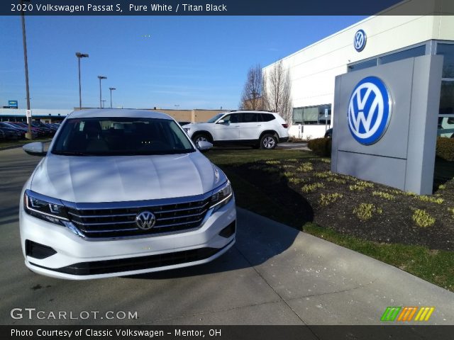 2020 Volkswagen Passat S in Pure White