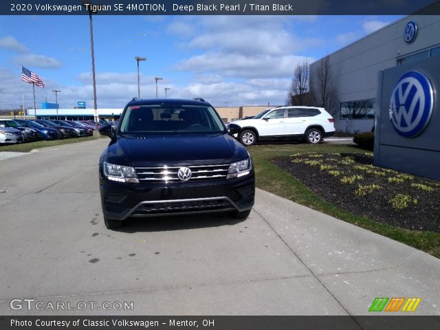 2020 Volkswagen Tiguan SE 4MOTION in Deep Black Pearl