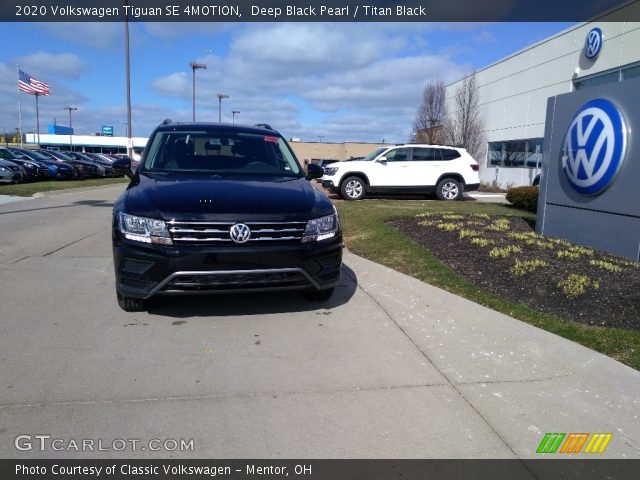 2020 Volkswagen Tiguan SE 4MOTION in Deep Black Pearl