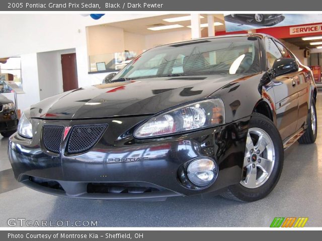 2005 Pontiac Grand Prix Sedan in Black