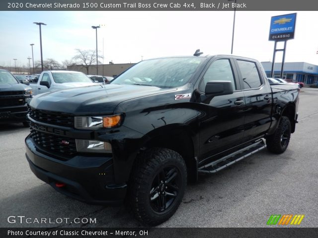 2020 Chevrolet Silverado 1500 Custom Trail Boss Crew Cab 4x4 in Black