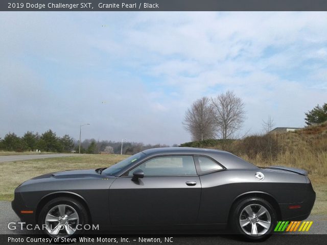 2019 Dodge Challenger SXT in Granite Pearl