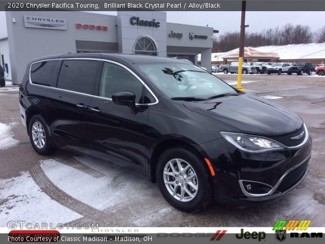 2020 Chrysler Pacifica Touring in Brilliant Black Crystal Pearl