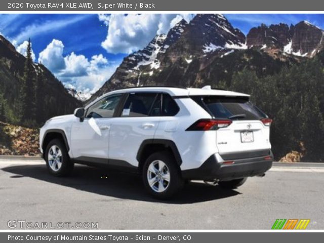 2020 Toyota RAV4 XLE AWD in Super White