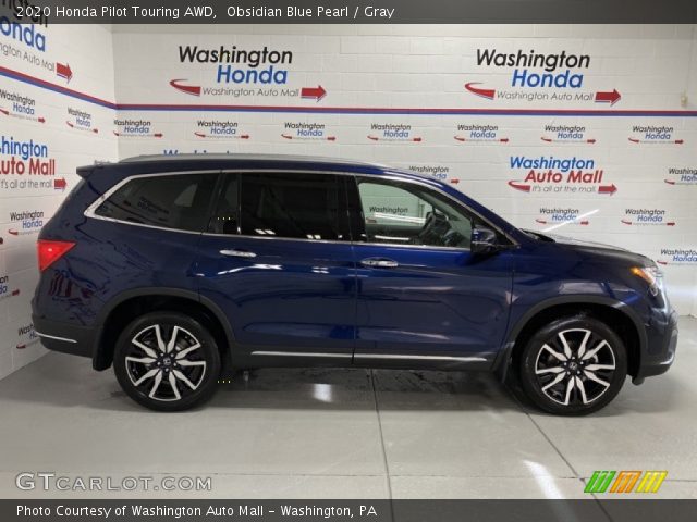 2020 Honda Pilot Touring AWD in Obsidian Blue Pearl