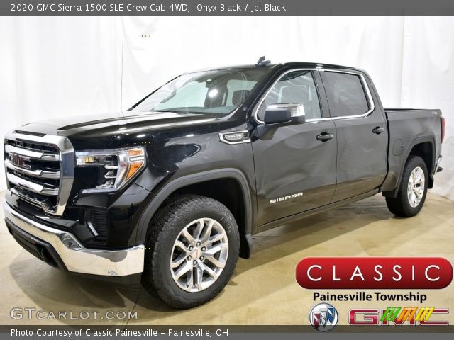 2020 GMC Sierra 1500 SLE Crew Cab 4WD in Onyx Black