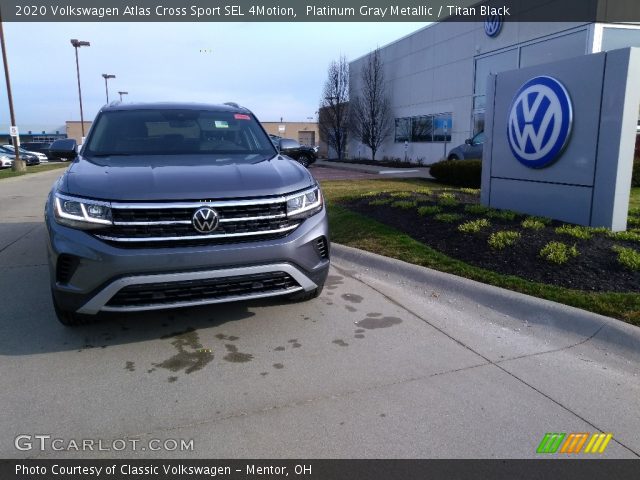 2020 Volkswagen Atlas Cross Sport SEL 4Motion in Platinum Gray Metallic