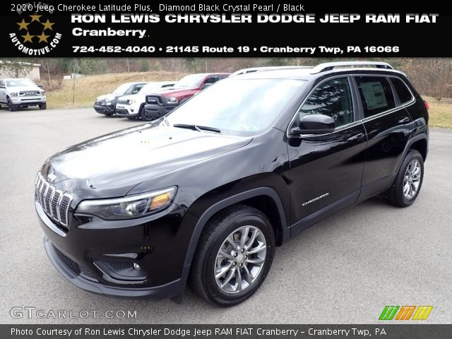 2020 Jeep Cherokee Latitude Plus in Diamond Black Crystal Pearl