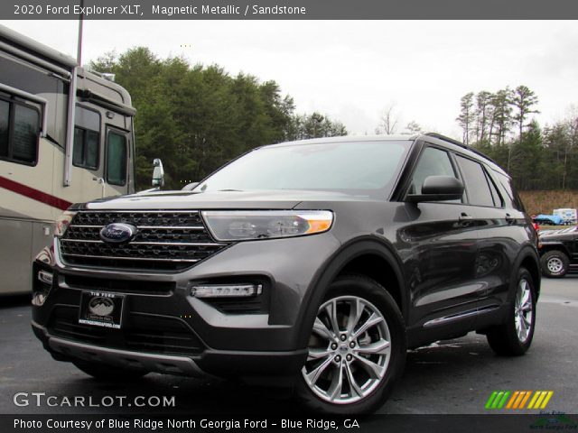 2020 Ford Explorer XLT in Magnetic Metallic