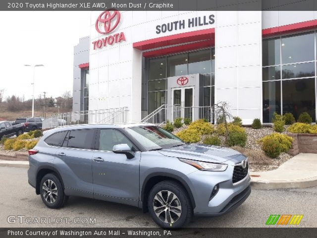2020 Toyota Highlander XLE AWD in Moon Dust