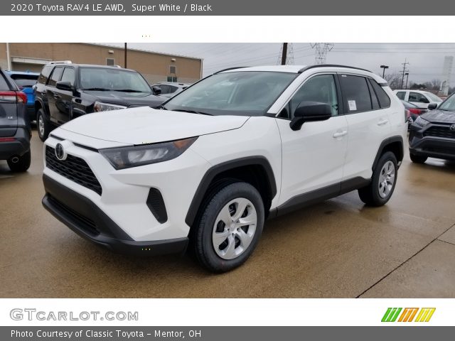 2020 Toyota RAV4 LE AWD in Super White