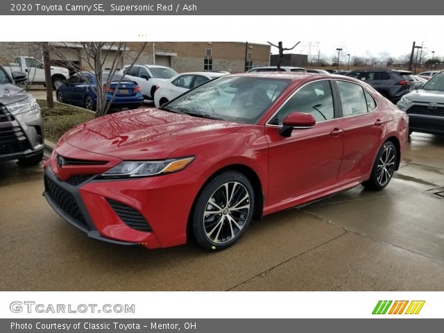 2020 Toyota Camry SE in Supersonic Red