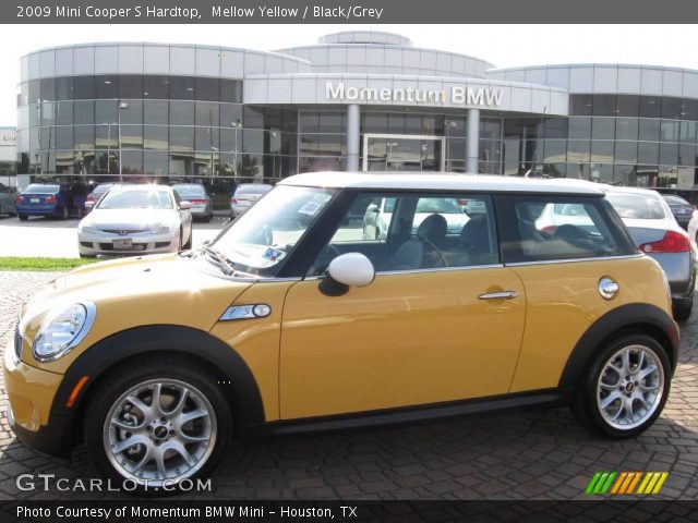 2009 Mini Cooper S Hardtop in Mellow Yellow