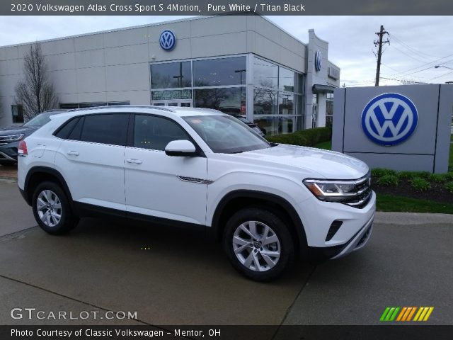 2020 Volkswagen Atlas Cross Sport S 4Motion in Pure White