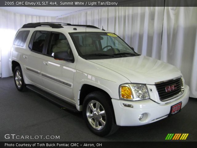2005 GMC Envoy XL SLT 4x4 in Summit White