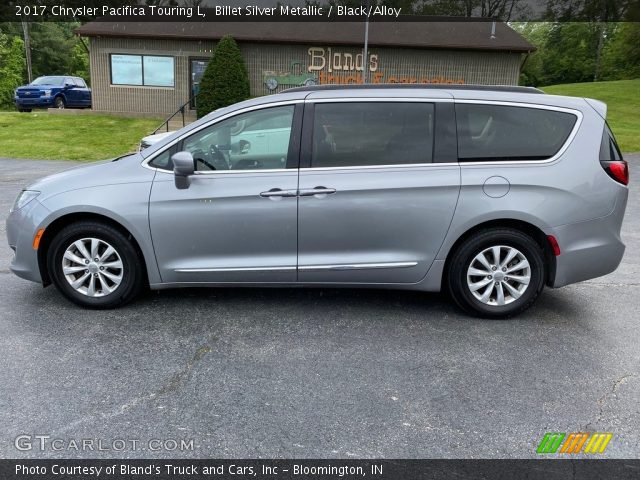 2017 Chrysler Pacifica Touring L in Billet Silver Metallic