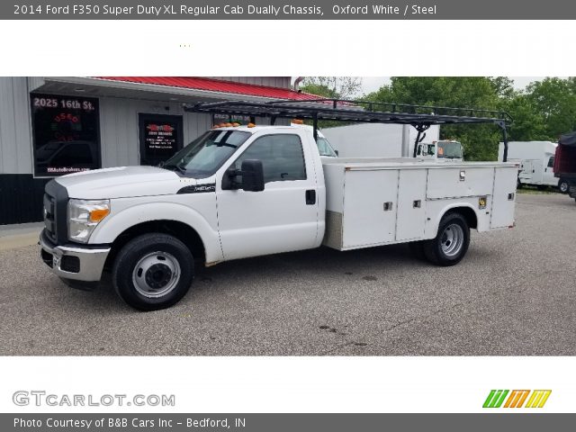 2014 Ford F350 Super Duty XL Regular Cab Dually Chassis in Oxford White