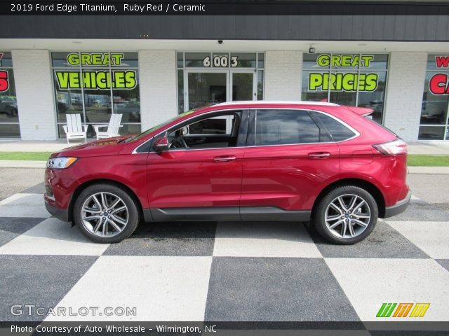 2019 Ford Edge Titanium in Ruby Red