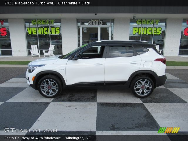 2021 Kia Seltos S Turbo AWD in Clear White