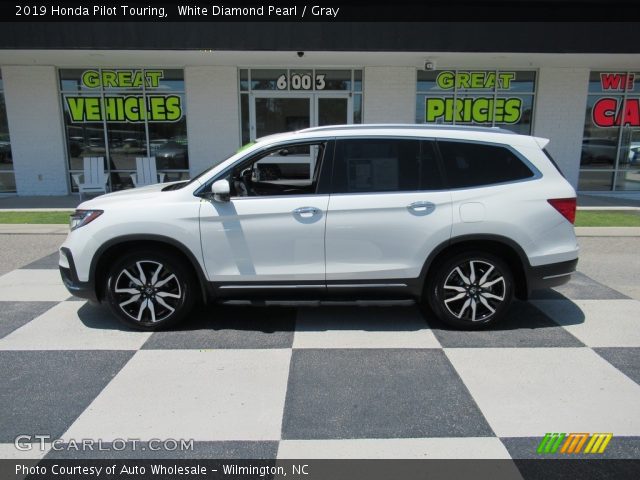 2019 Honda Pilot Touring in White Diamond Pearl