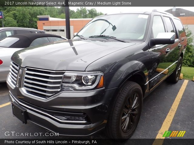 2017 Lincoln Navigator Select 4x4 in Magnetic Gray