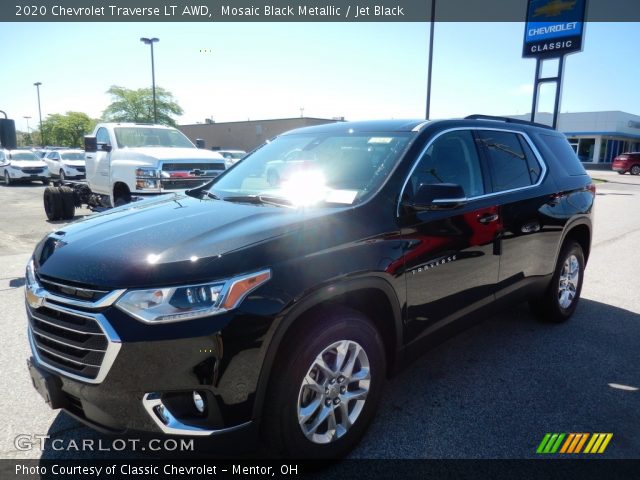 2020 Chevrolet Traverse LT AWD in Mosaic Black Metallic